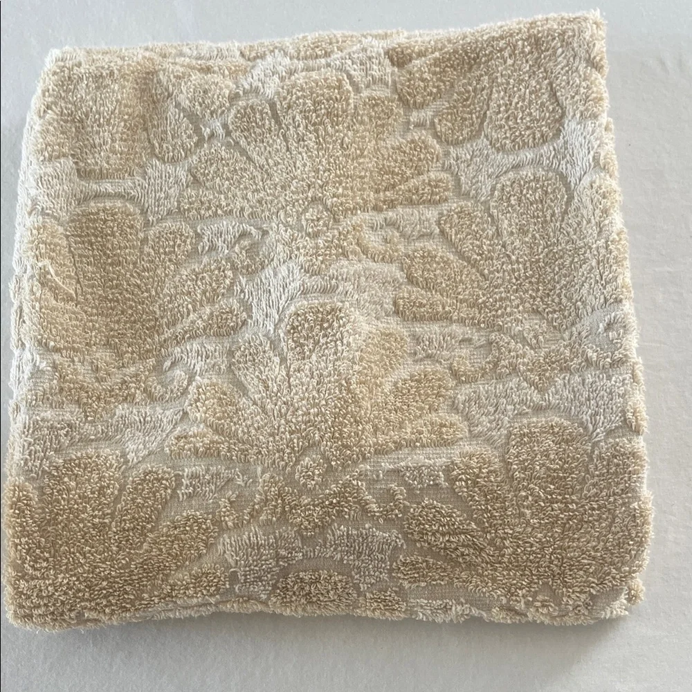 Vintage Fieldcrest Cotton Towel Beige Jacquard Floral Pattern mid century retro